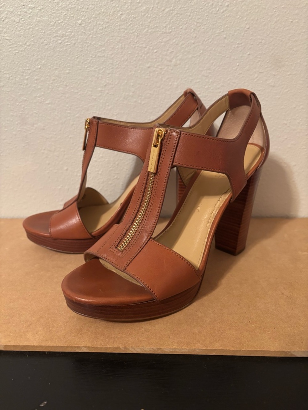 Michael Kors size 7.5 Brown Leather Platform Heels with Front Zip Berkeley